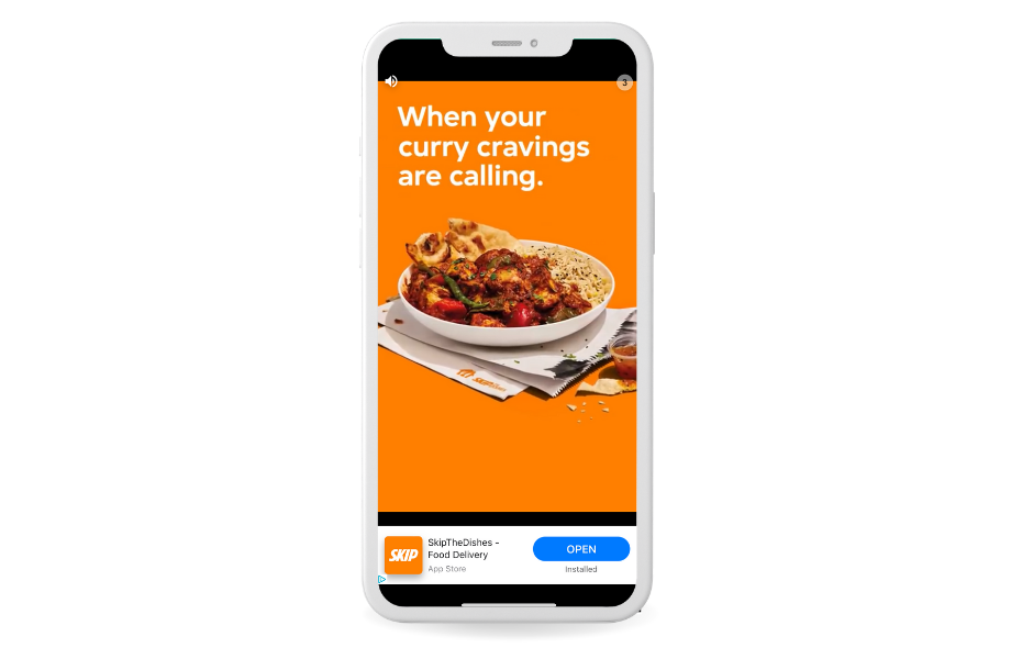 Captura pública de um criativo mobile real da SkipTheDishes usado para demonstrar a etapa de mídia de uma experiência rewarded